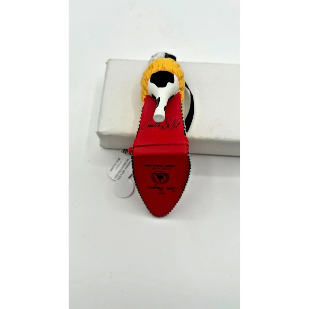 Disney Parks Runway Collection Cruella De Vil 101 Dalmations Heel Shoe Ornament